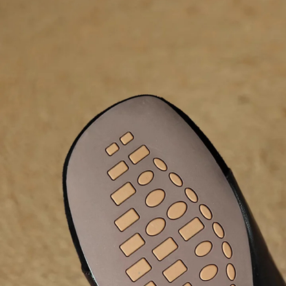 HOKUJO™ –  本革シープスキン マリージェーン カメリアアクセント付き