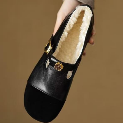 HOKUJO™ –  本革シープスキン マリージェーン カメリアアクセント付き