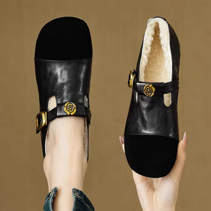 HOKUJO™ –  本革シープスキン マリージェーン カメリアアクセント付き