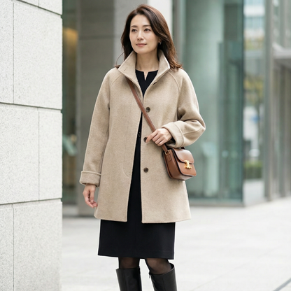 AURELINE™ – スタンドカラーコート（美しいシルエットでスタイルアップ）