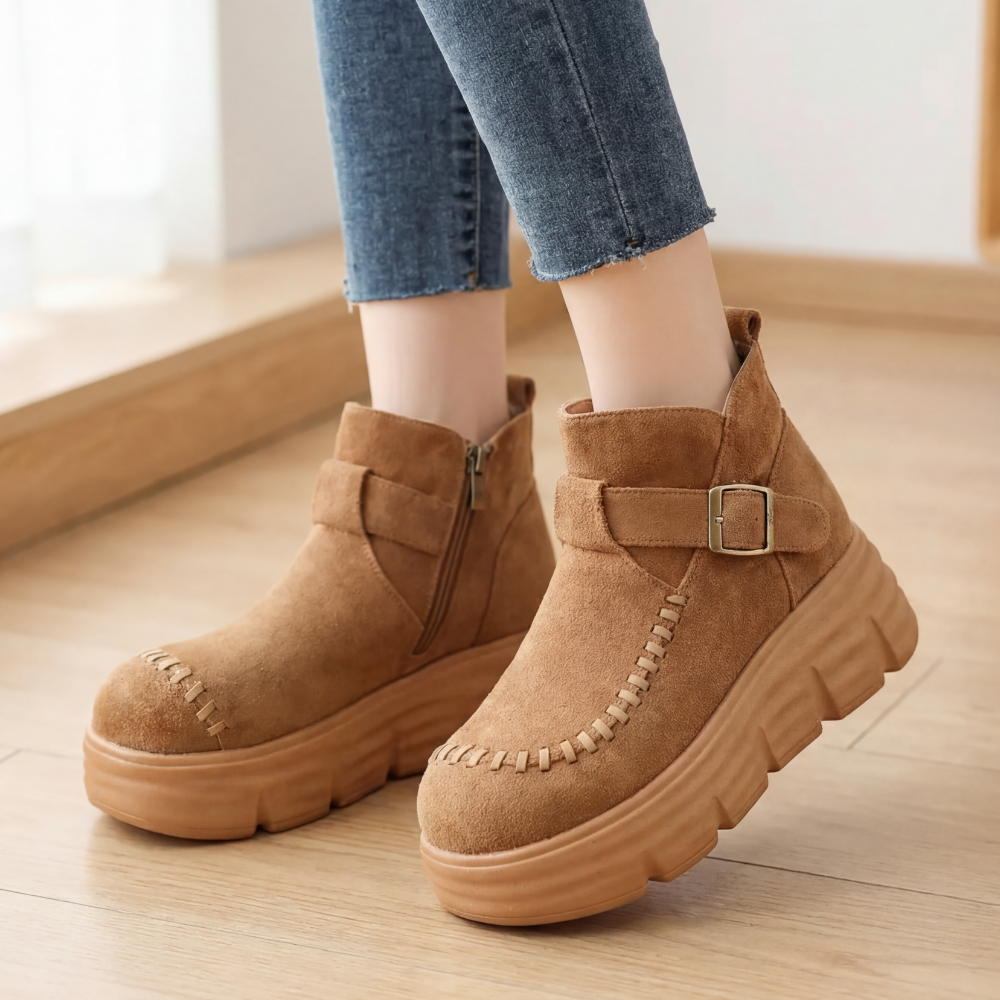 MIYORA™ - 軽量スエード厚底ブーツ（6cmヒールアップ）