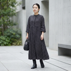 KIRARI™ – 多用途ドット柄マキシワンピース