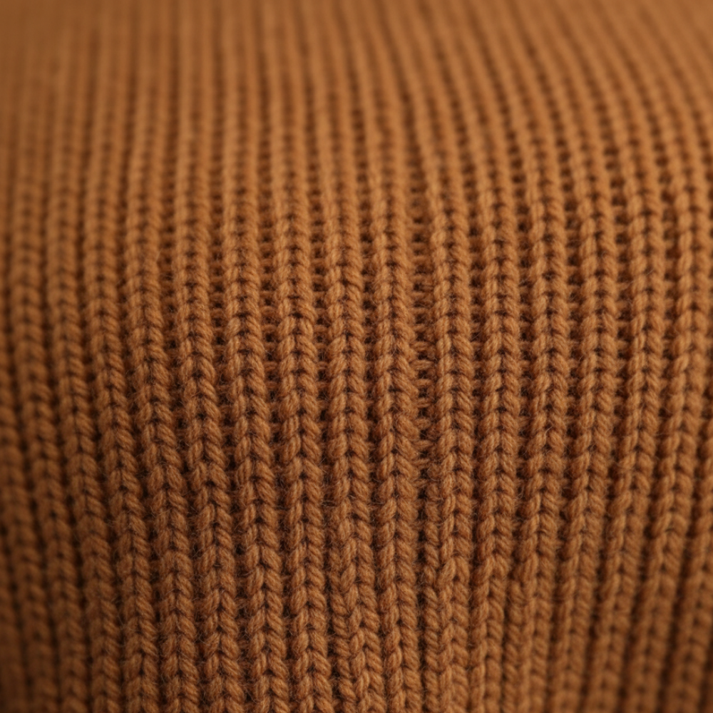 LAYARA™ – アーキテクチュラルスプリットニットドレス