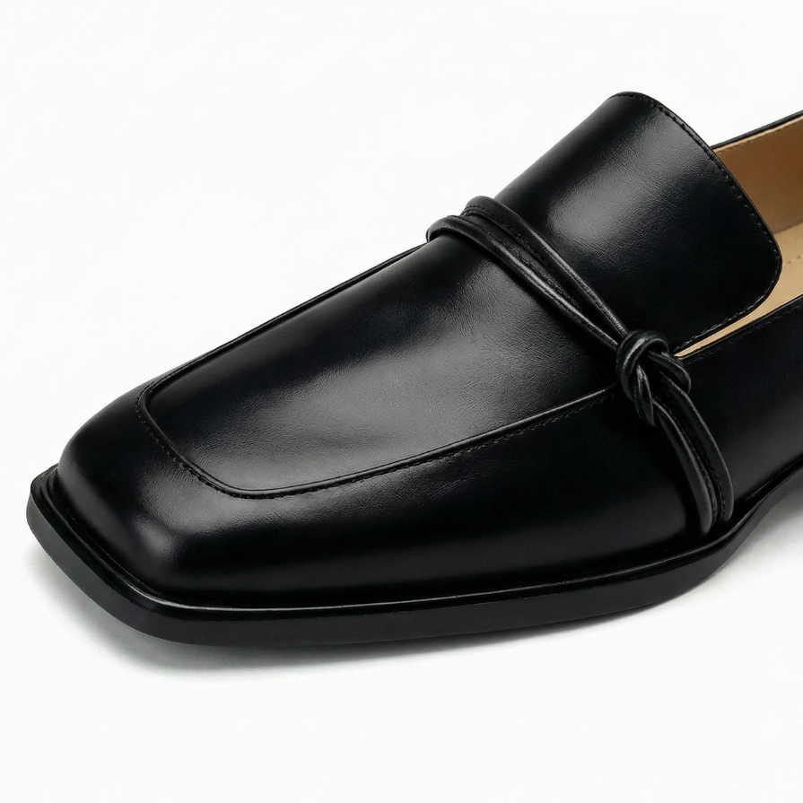 LUMINA™ – PUレザー スクエアトゥローファー