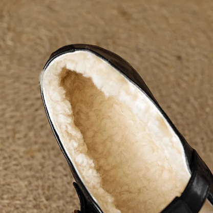 HOKUJO™ –  本革シープスキン マリージェーン カメリアアクセント付き