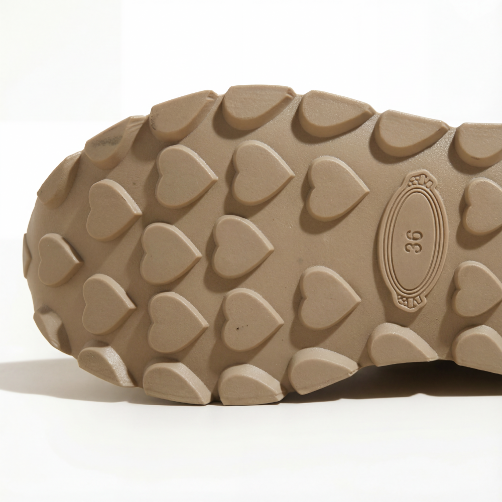 SOLEA™ – ソフトクッション厚底スニーカー