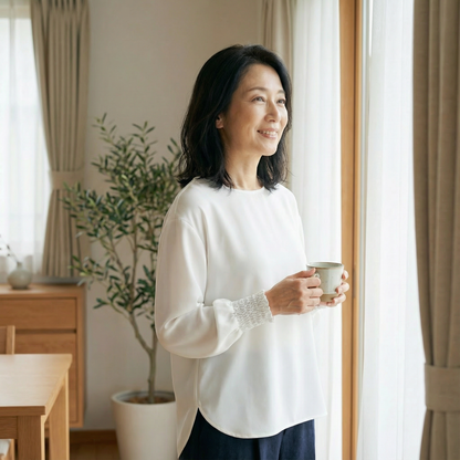 ESSENTA™ – 長袖ラウンドネックトップ