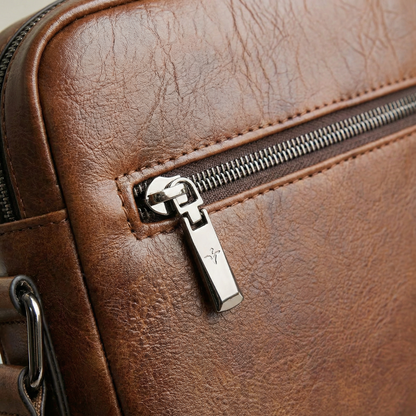 PORTAVO™ – 傷つきにくいレザー メッセンジャーバッグ