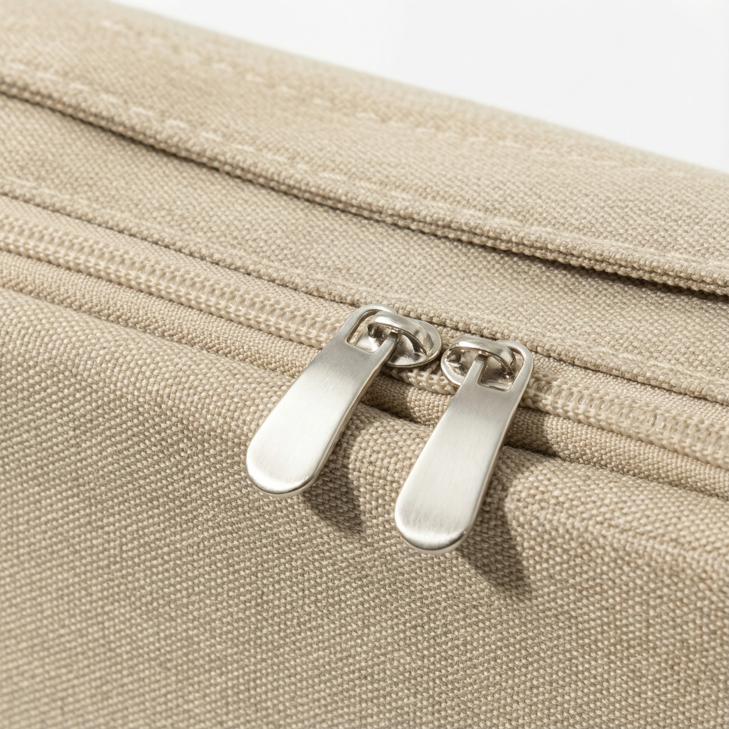 LUNETTE™ – メイクアップをすっきり収納できるポーチ